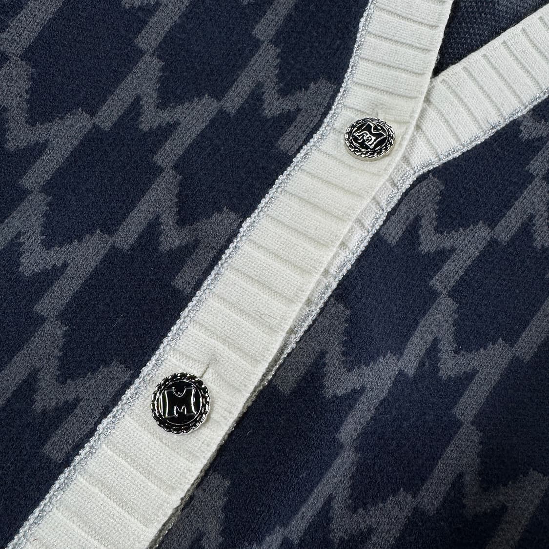 메트로시티 M패턴 니트 가디건 상품이미지5