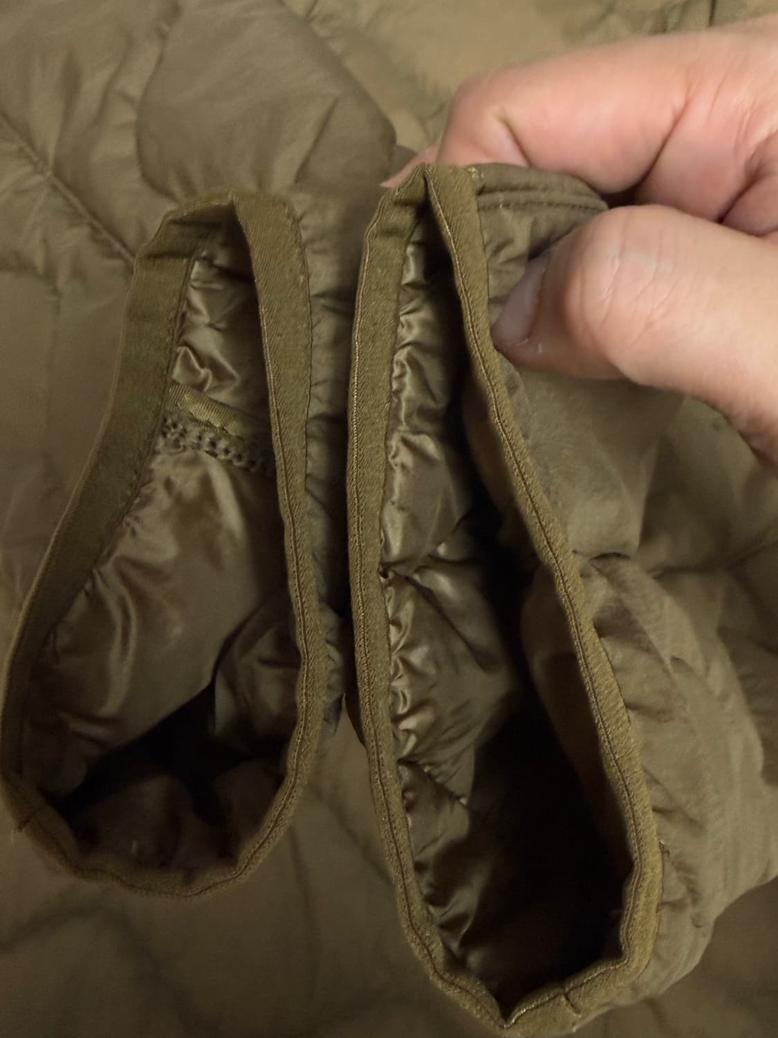 유니클로 화이트마운티어링 리사이클 다운 자켓 XL 브라운 상품이미지3