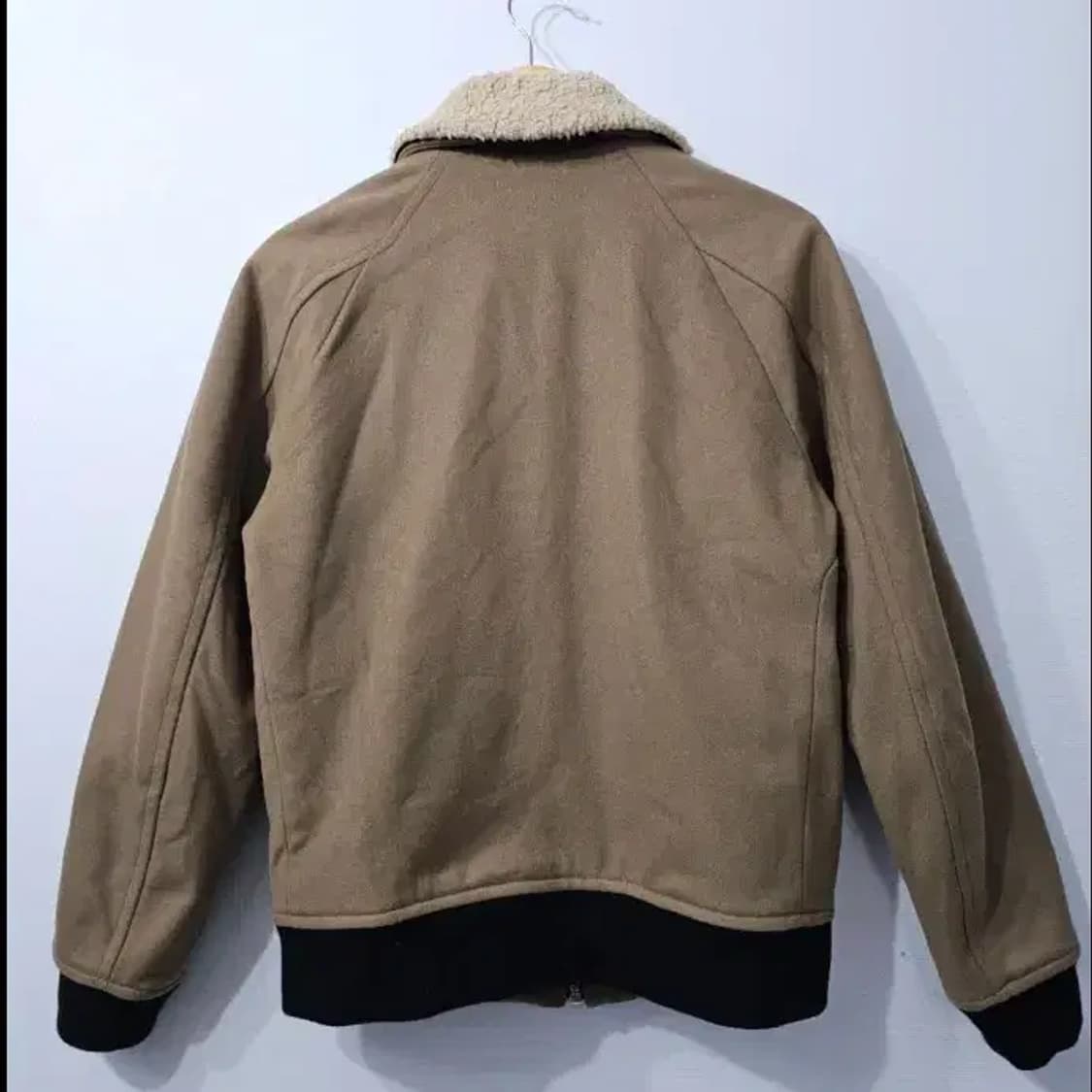 띠어리 남성 무스탕 점퍼 카키 95~100 상품이미지10