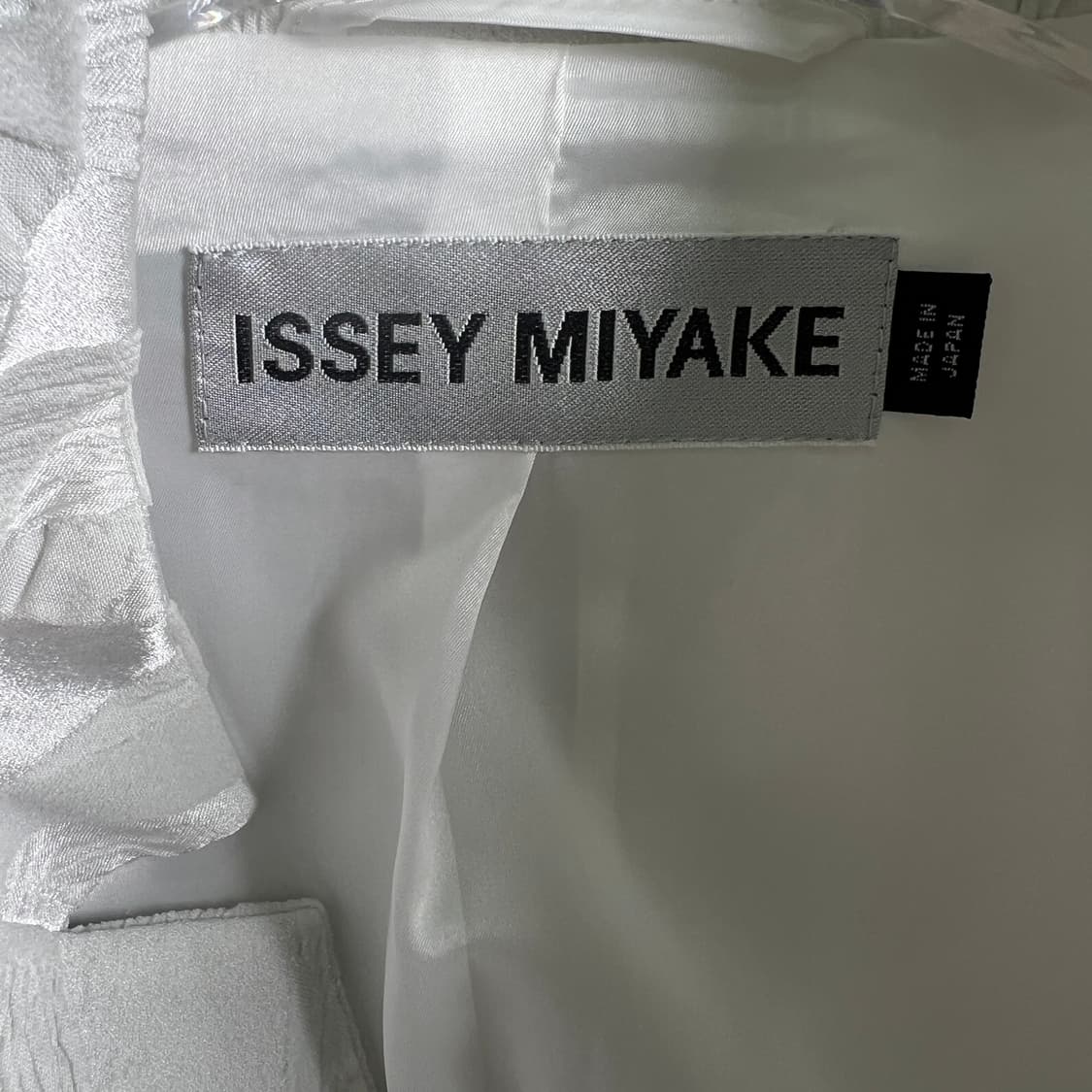 98AW 이세이미야케 화이트 쉬링크 셋업 3 상품이미지4