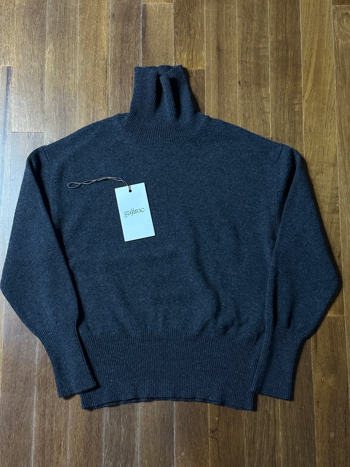 [1] 24fw 가지록 캐시미어 서브마리너 스웨터 차콜 상품이미지2