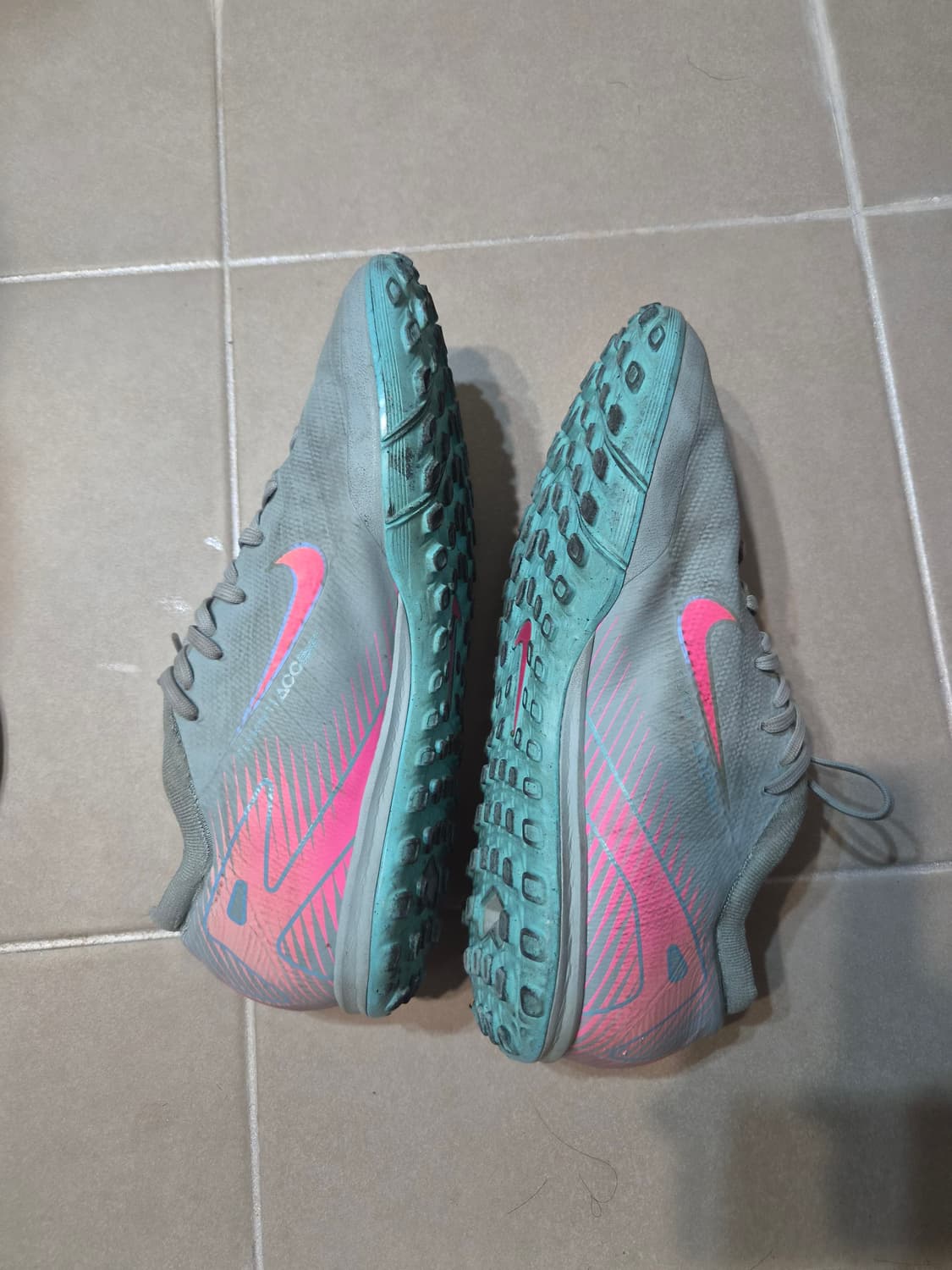 나이키 머큐리얼 베이퍼16 풋살화 상품이미지2