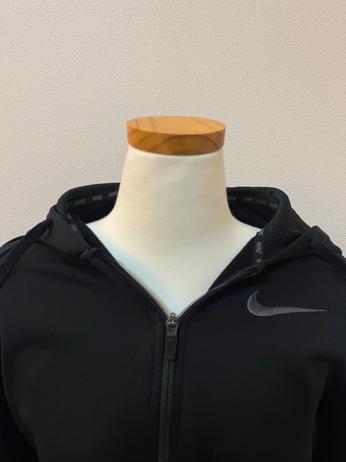 나이키 (NIKE) 블랙 후드집업 상품이미지4