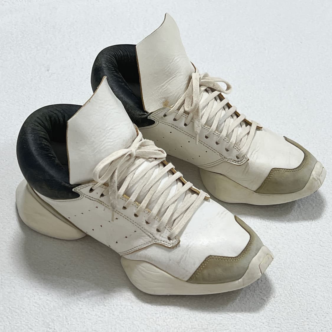 릭오웬스 아디다스 러너 화이트 블랙 상품이미지3