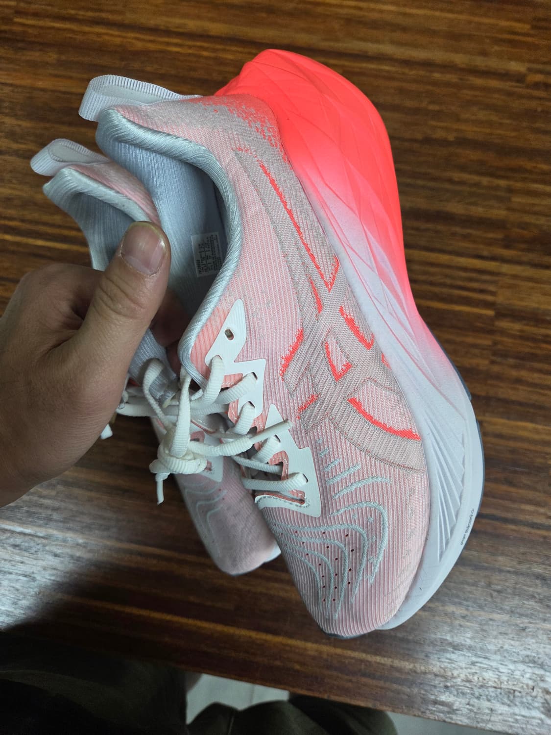 아식스 노바블라스트 4 레드 245 상품이미지7