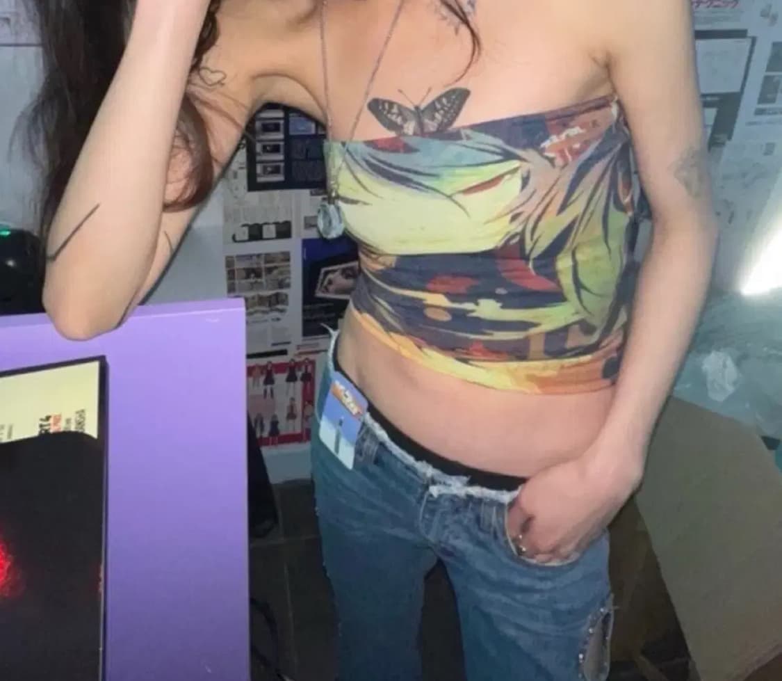 애니 프린팅 튜브탑 넥워머 슬리브리스 탱크탑 상품이미지1