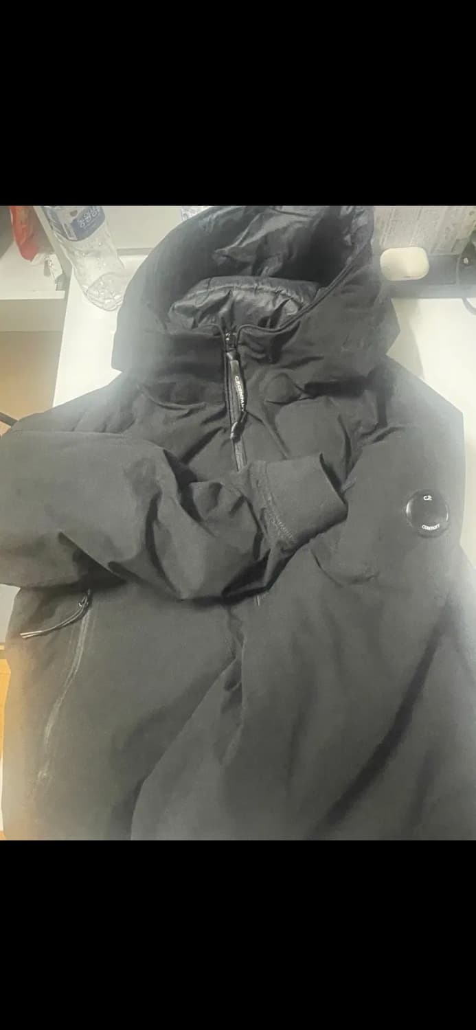 Cp컴퍼니 경량패딩 상품이미지1