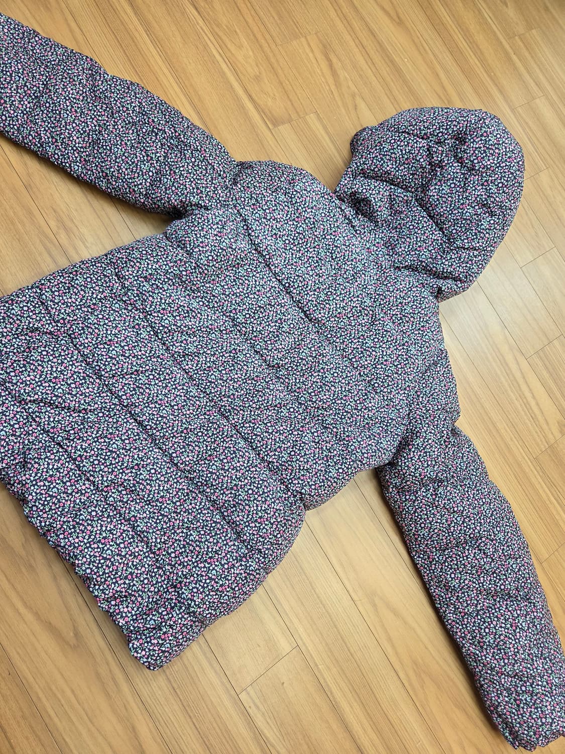 GAP 키즈 패딩 XXL 판매합니다. 150에서 164센치 아이들에게 잘 상품이미지2