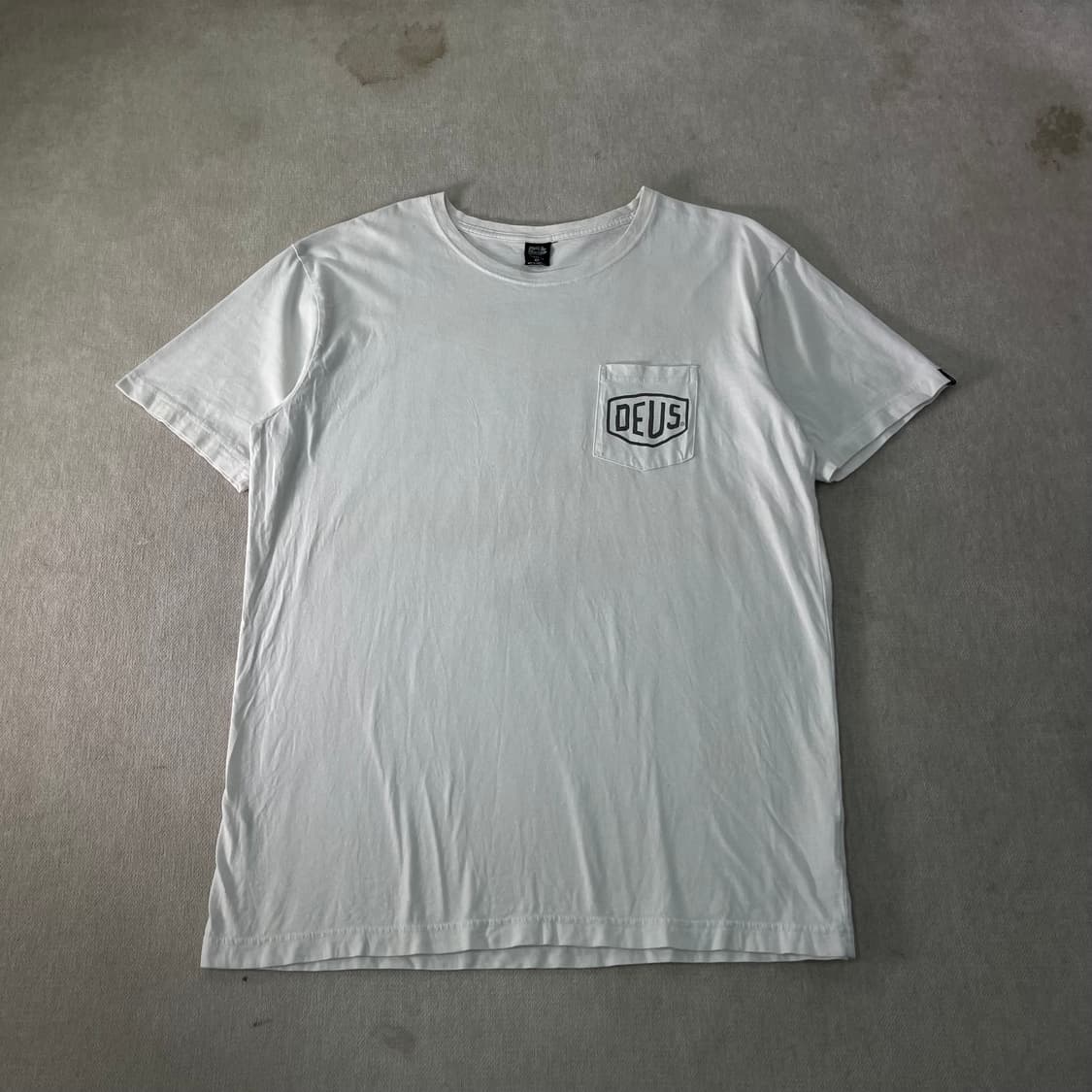 105 데우스 엑스 마키나 포켓 반팔 티셔츠 상품이미지1
