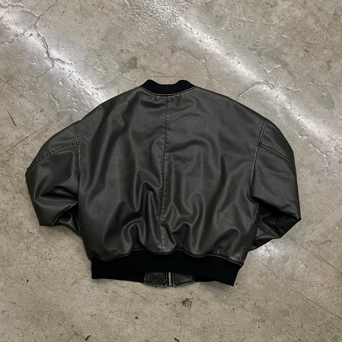자라 페이크 레더 오버핏 빈티지워싱 봄버 자켓가죽 XL 상품이미지7