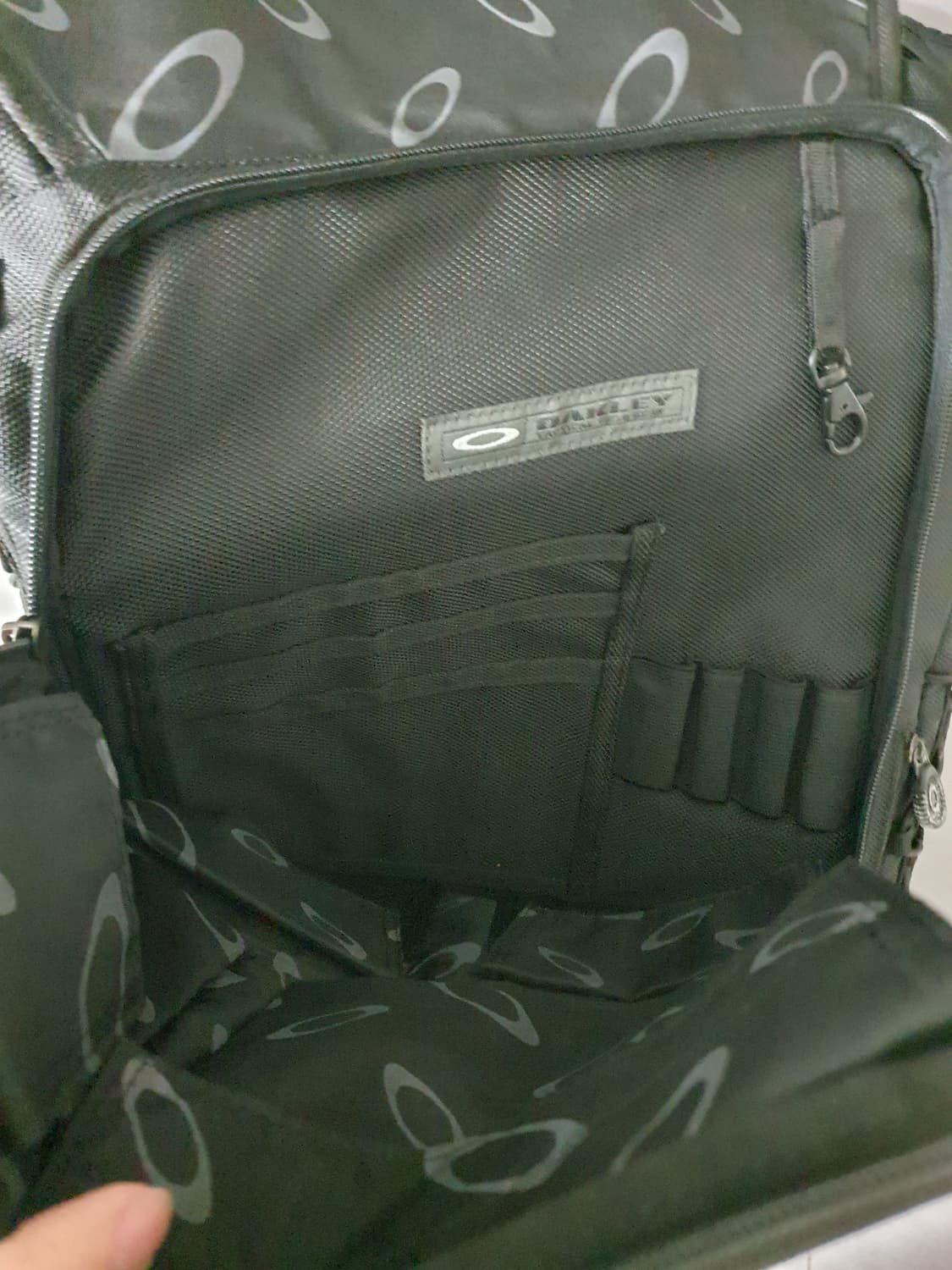 오클리 메신저백 상품이미지7