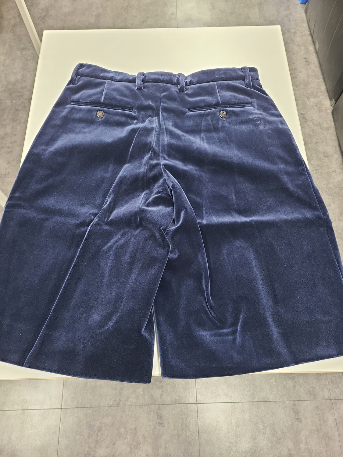 구찌 벨벳 남성 반바지 사이즈48 상품이미지2