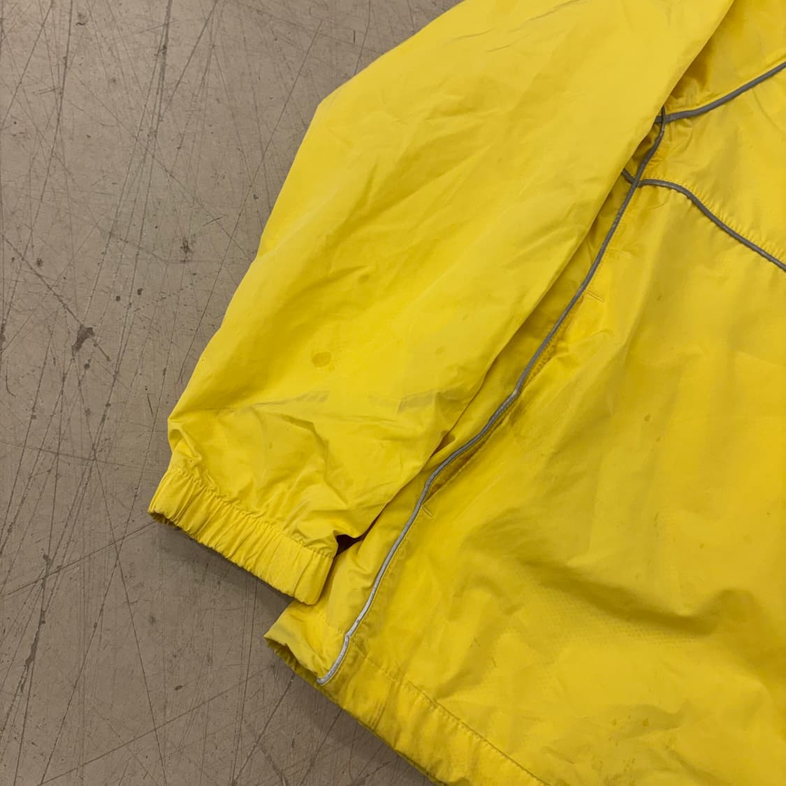 나이키 스카치 옐로우 후드 바람막이 상품이미지3