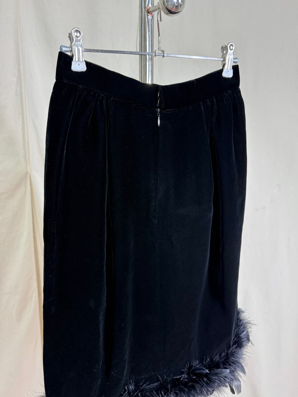 Viss 벨벳 페더 트리밍 스커트 상품이미지5