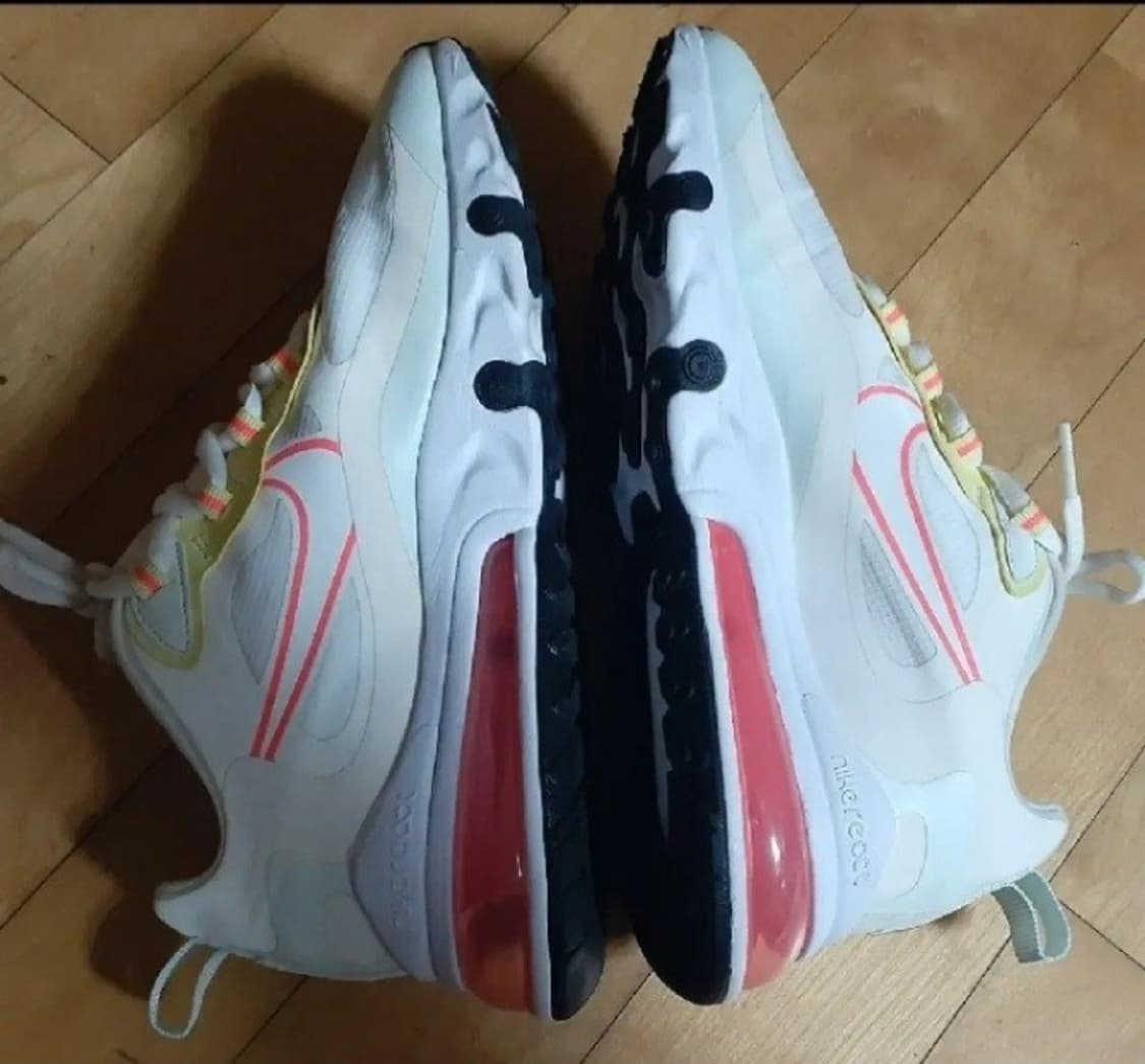 나이키 에어맥스270 리액트 페일 245 상품이미지6