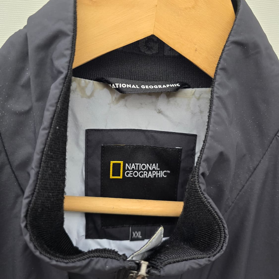 내셔널지오그래픽 바람막이 블랙 상품이미지4
