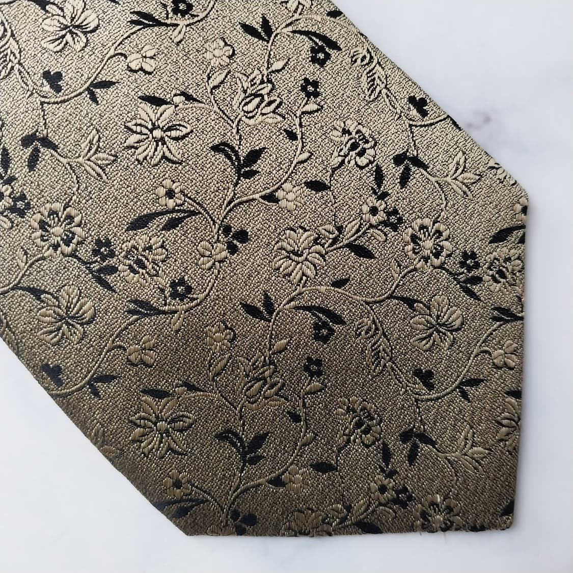 아쿠아스큐텀 실크 플로럴 자카드 넥타이 9.9cm A+등급 K1464
 상품이미지9