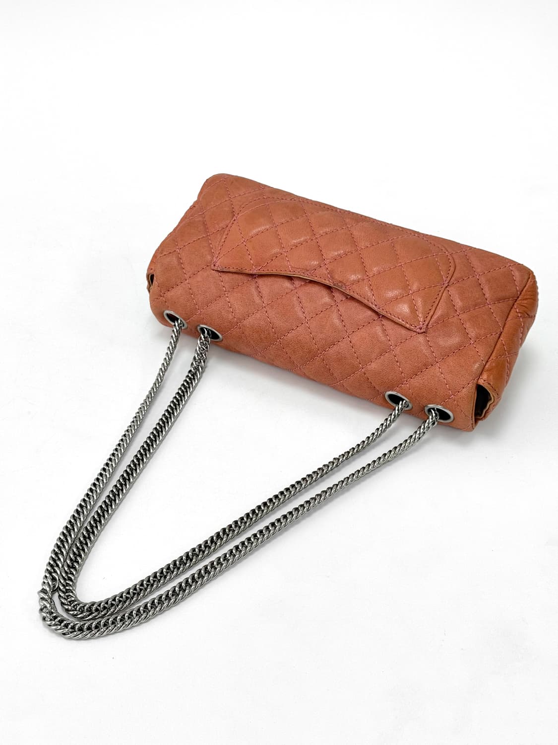 Chanel Glazed Lambskin  East West Flap 상품이미지6