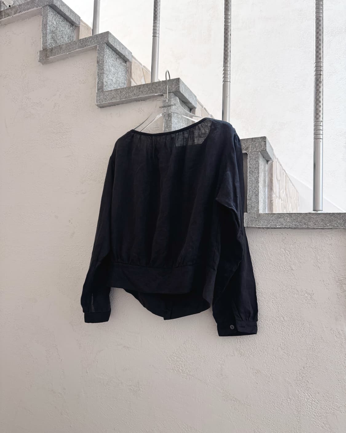 SÓNG Embroidered Cropped Blouse 상품이미지3