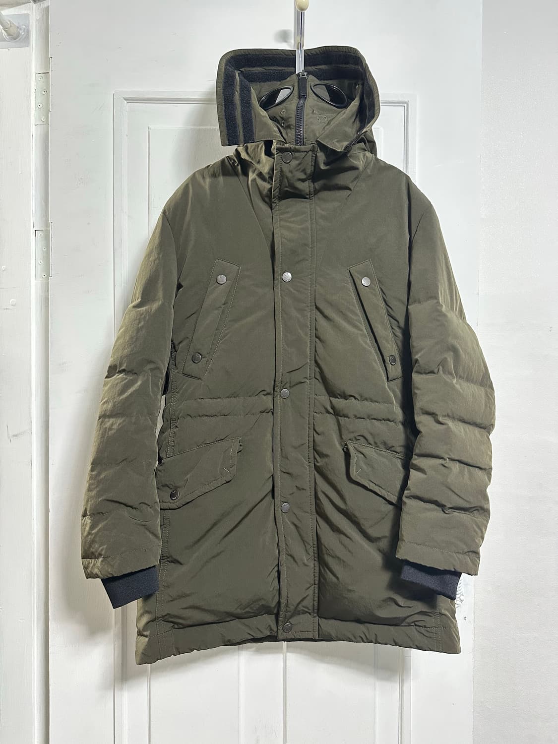 CP컴퍼니 고글 패딩 상품이미지1