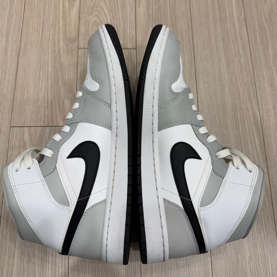 조던1 미드 그레이 포그 285 상품이미지3