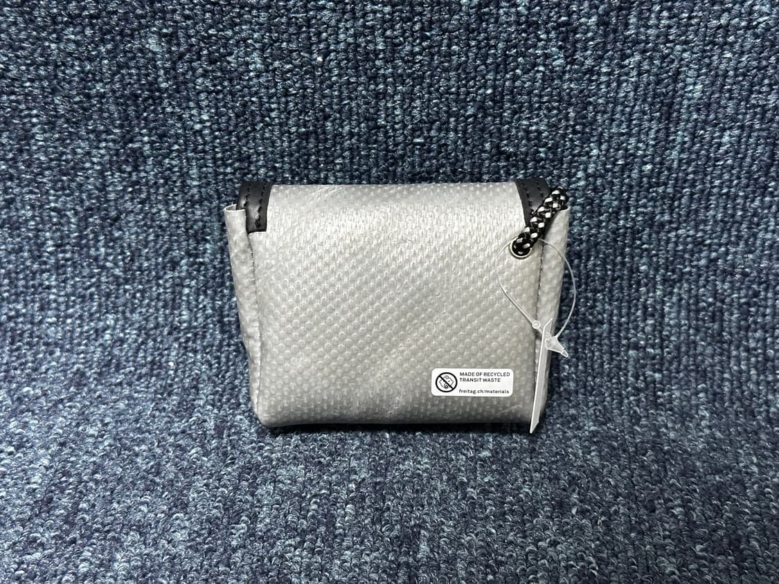 새제품 Freitag 프라이탁 미니 키링 판매(에어팟파우치) 상품이미지3