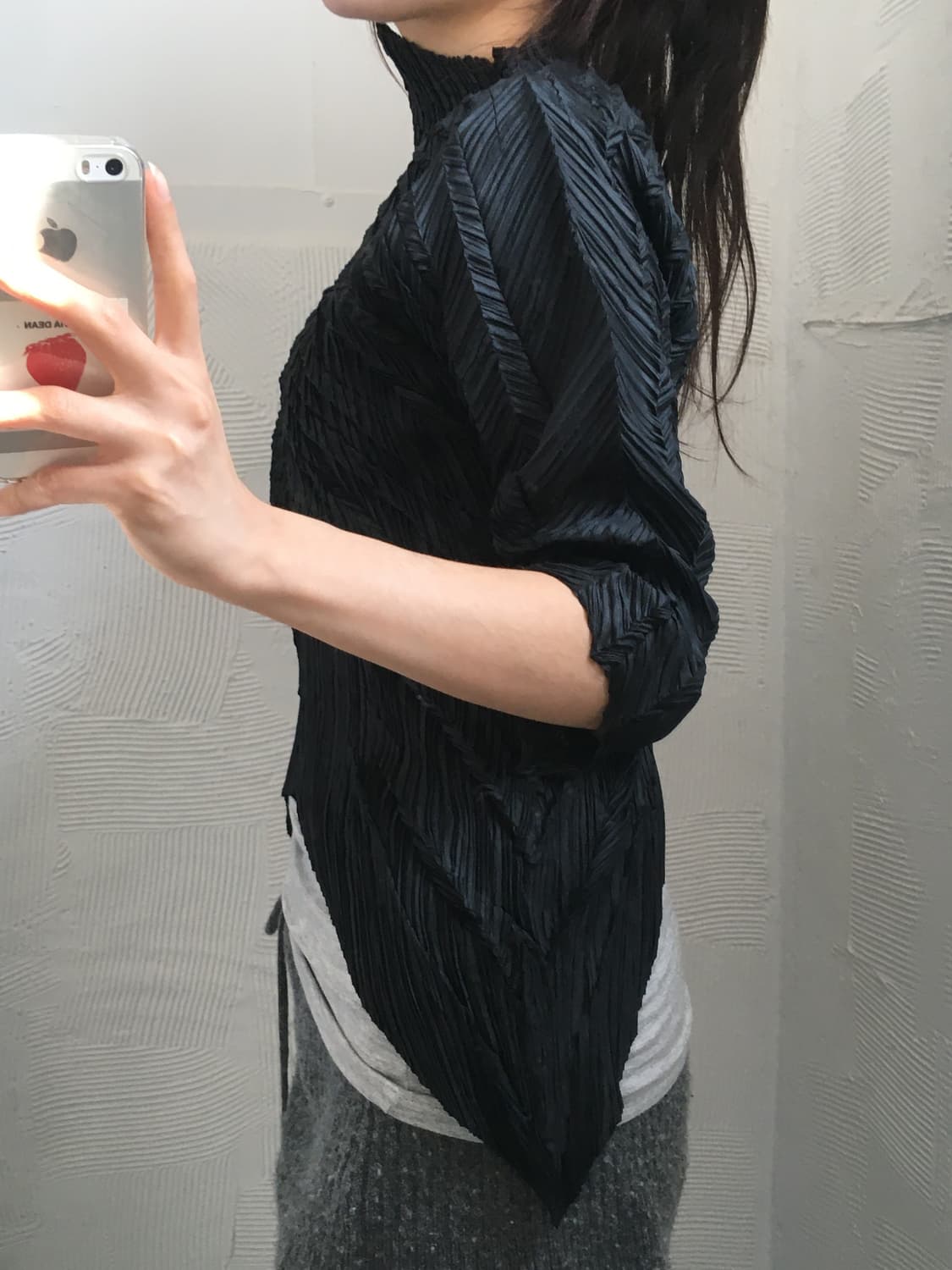 Issey Miyake 이세이미야케 화이트라벨 블랙 플리츠 탑 상품이미지2