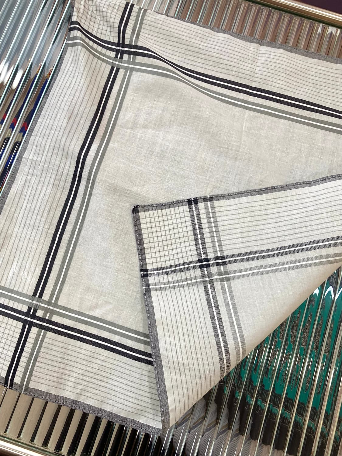 빈티지 스퀘어 그레이 손수건 상품이미지3