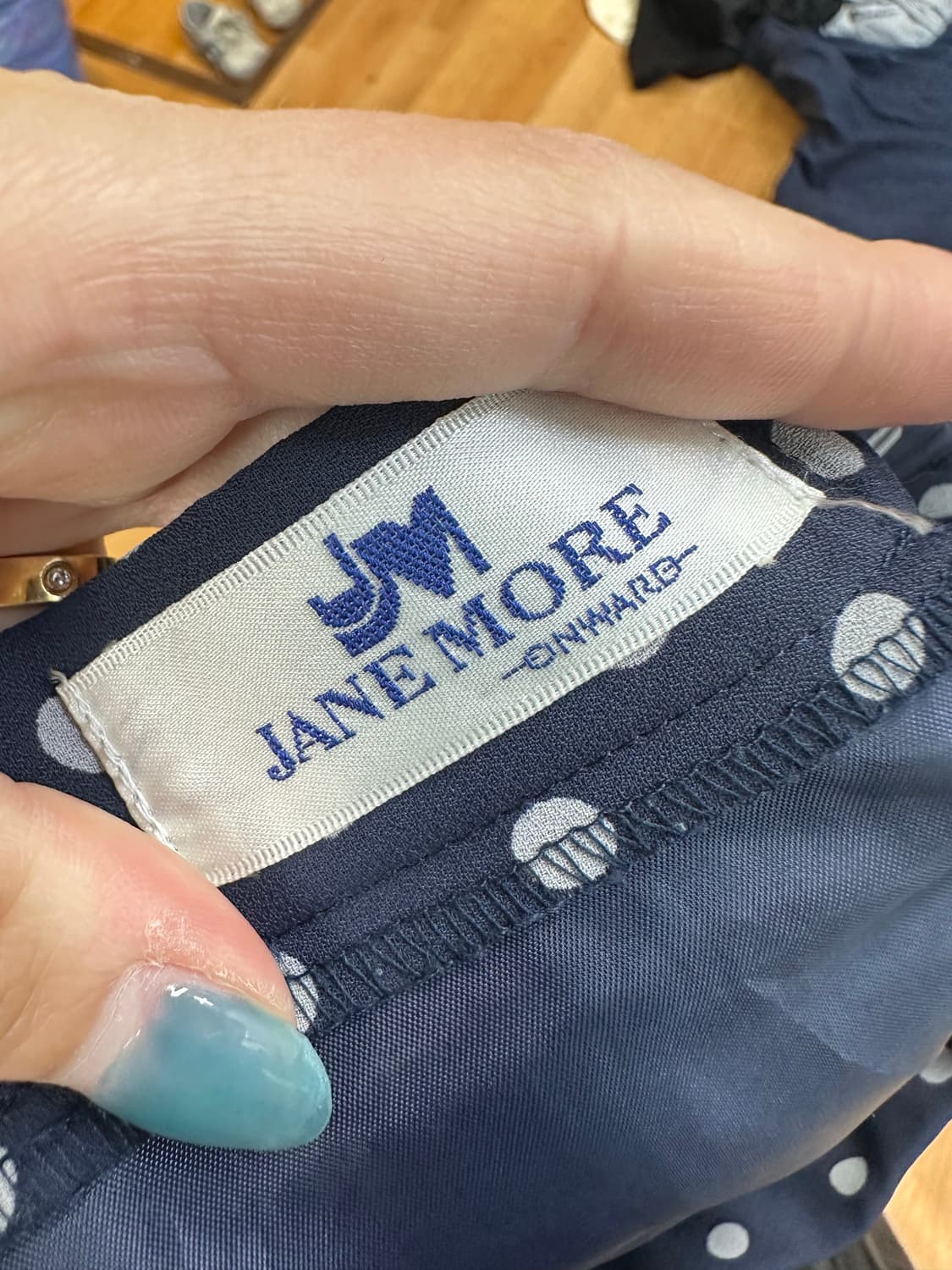일본빈티지 JANE MORE 네이비 도트 A라인 플레어 미디 스커트  상품이미지6