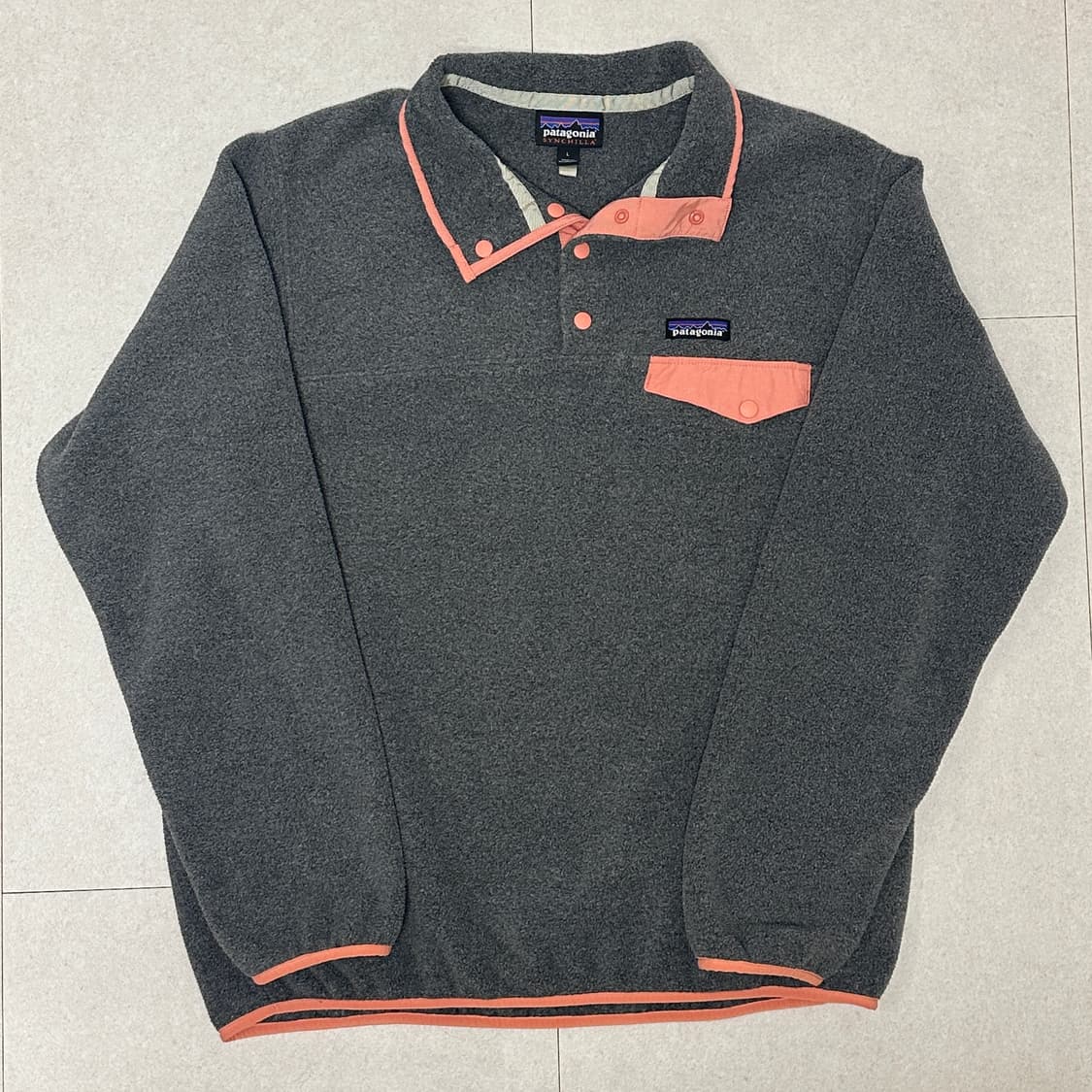 파타고니아 신칠라 그레이&코랄 L 상품이미지5