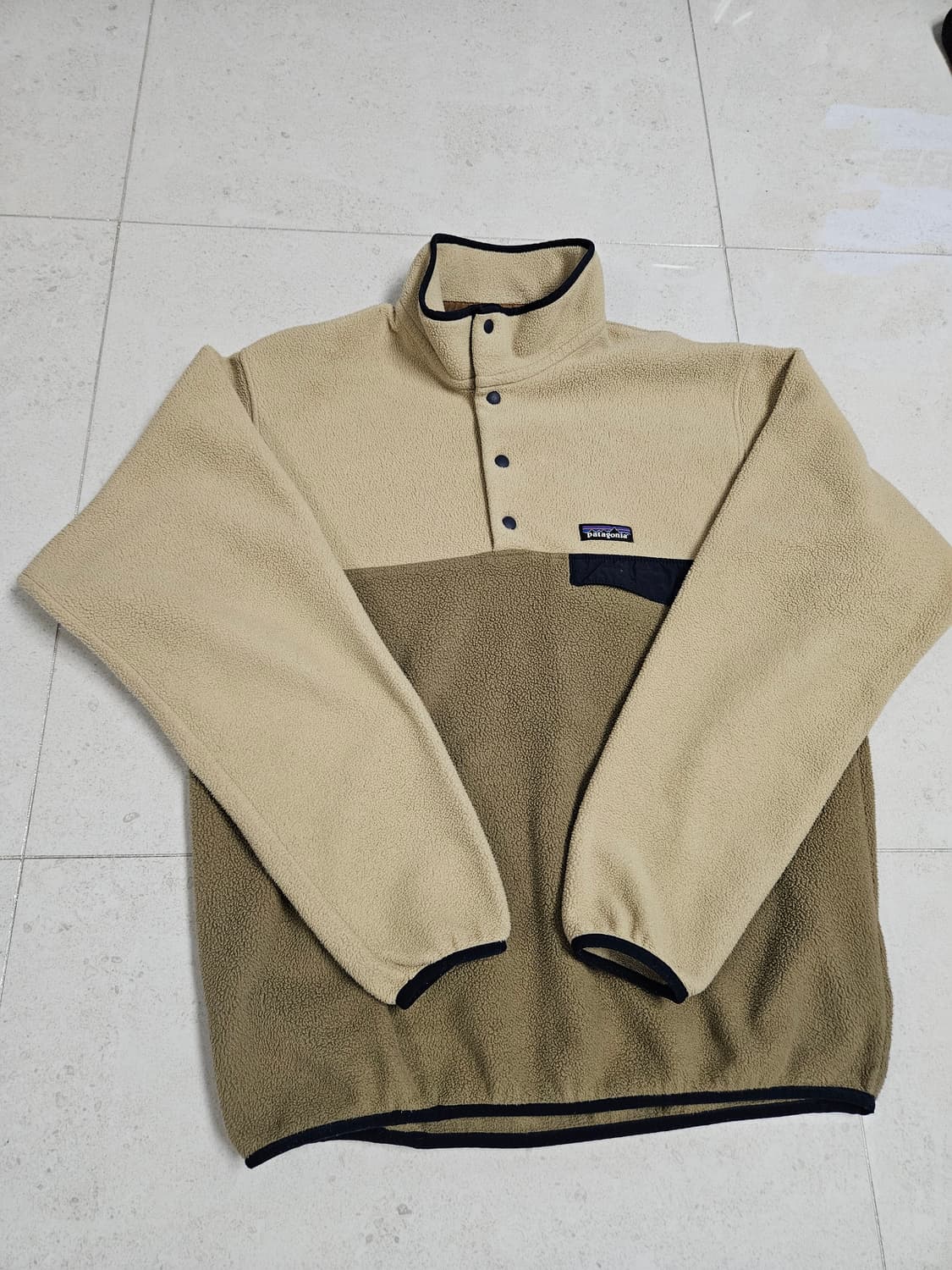 파타고니아 신칠라 M 베이지 탄 상품이미지1