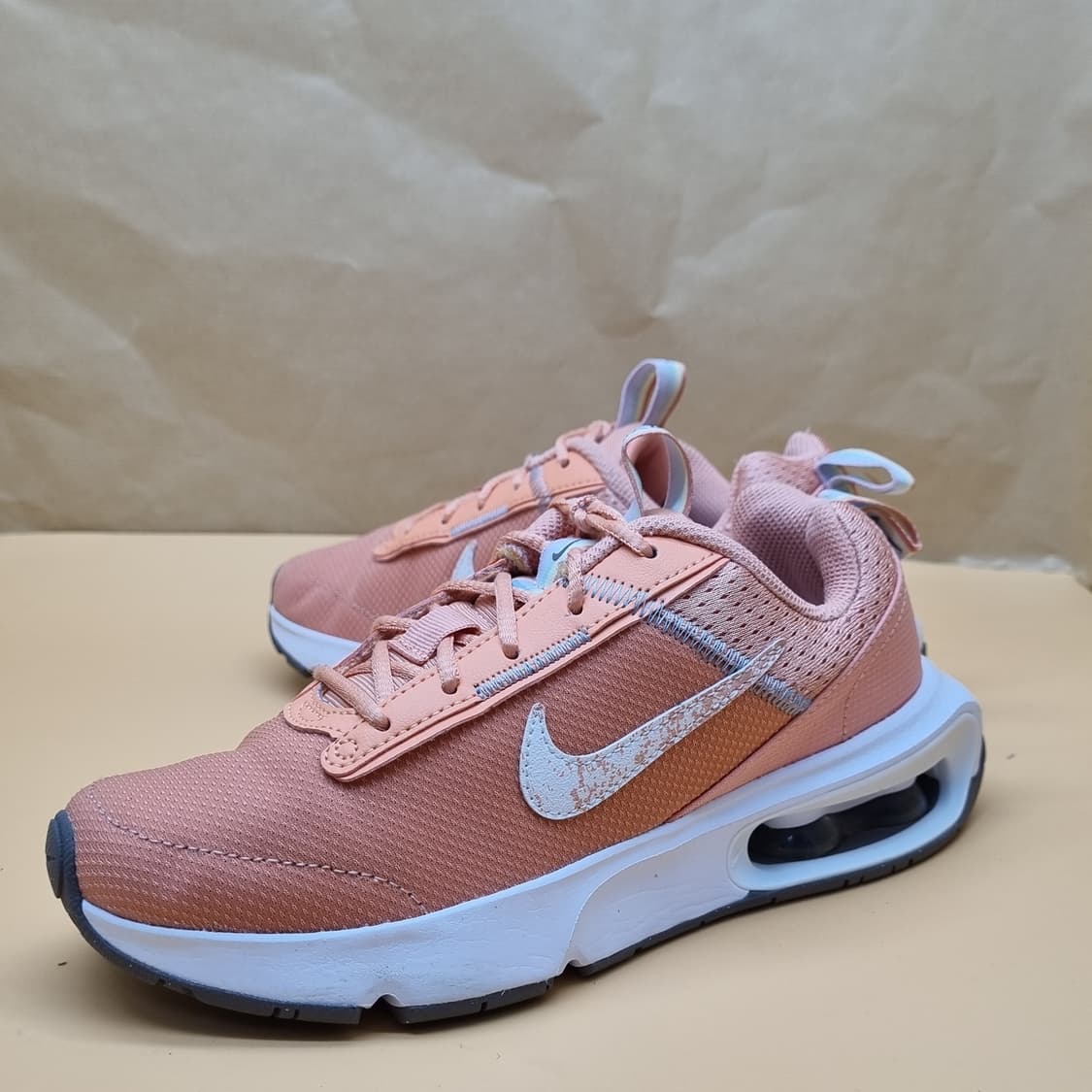 나이키 에어맥스 인터락 라이트 여성운동화230  상품이미지1