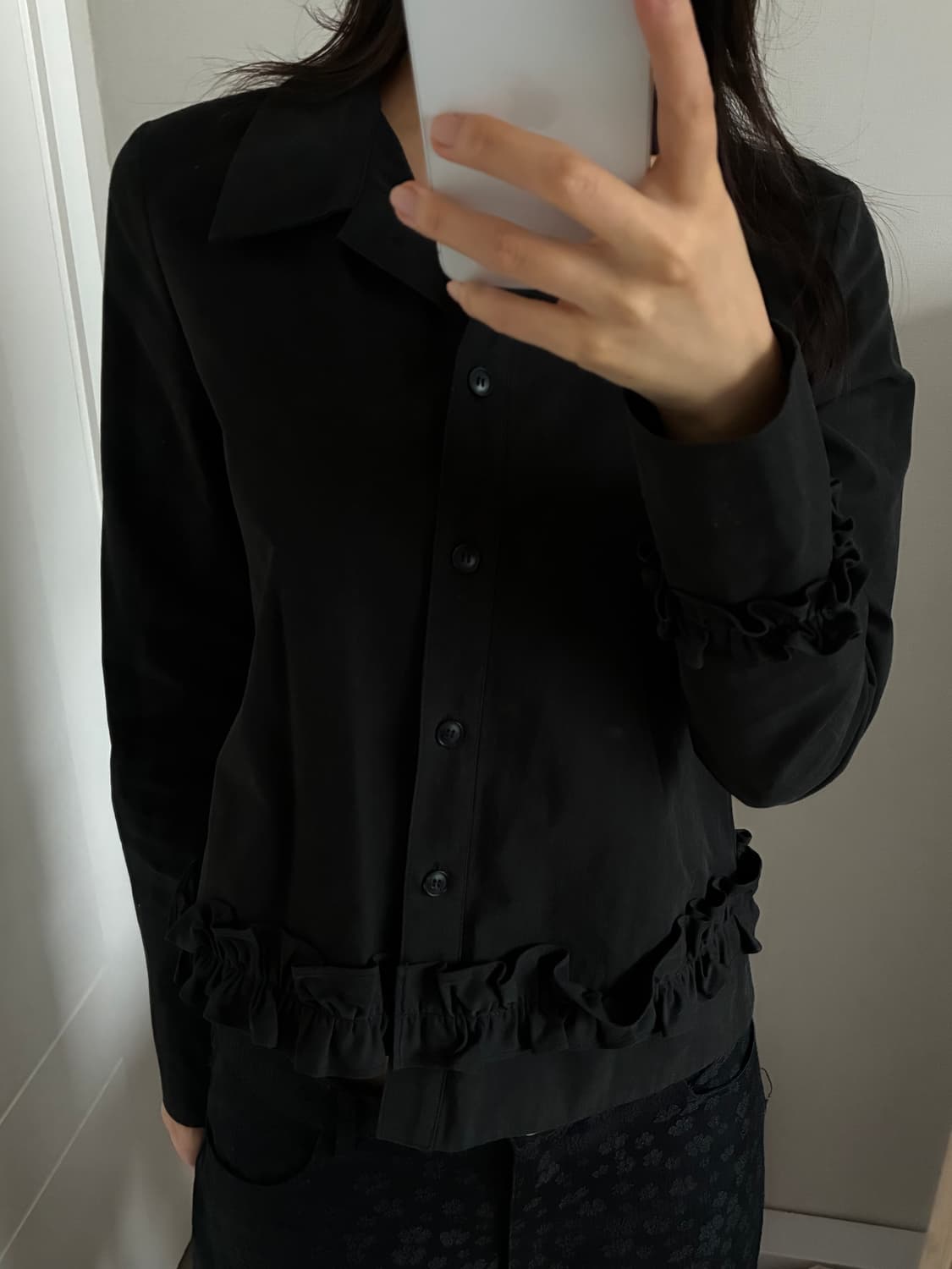 바하윤 UNBALANCE RUFFLE SHIRT (BLACK) 상품이미지2