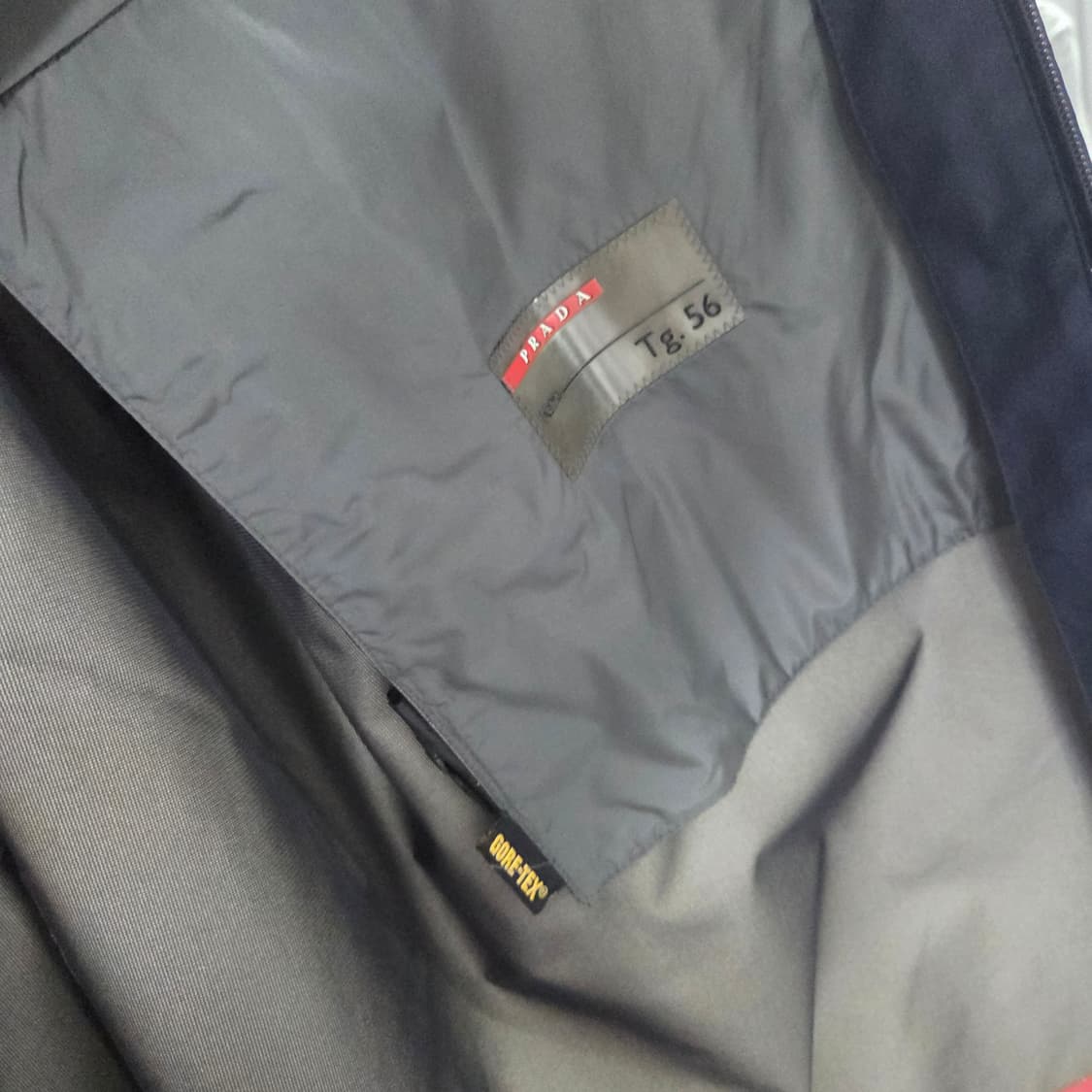 프라다 레드탭 고어택스 코트 xl 상품이미지6