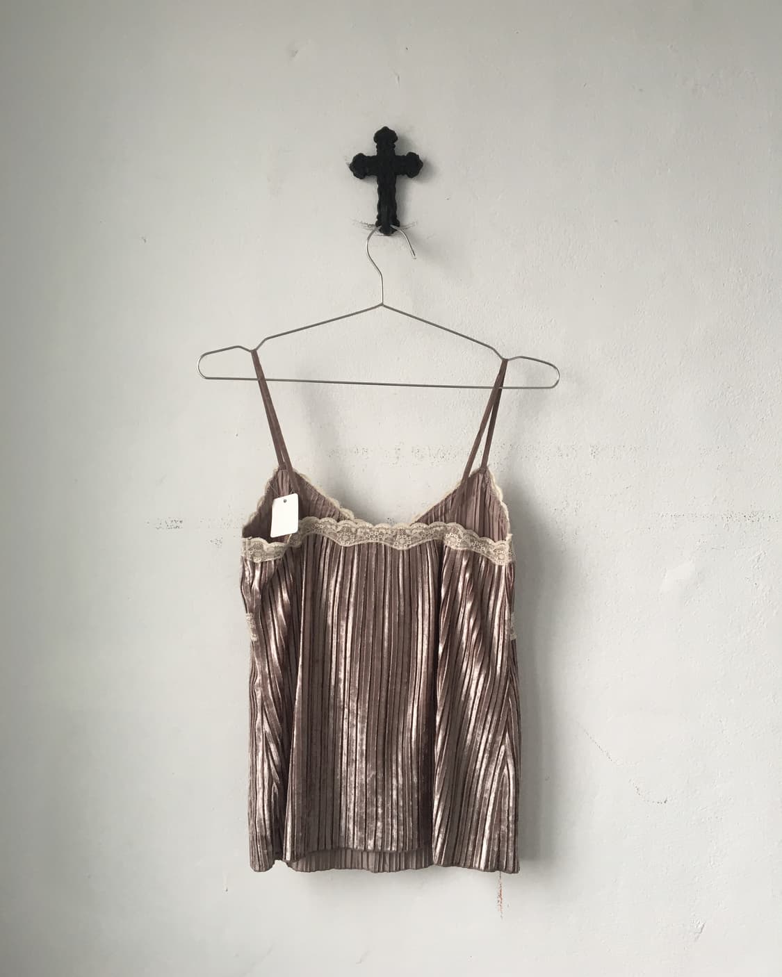 Lace point velvet pleats sleeveless 상품이미지2