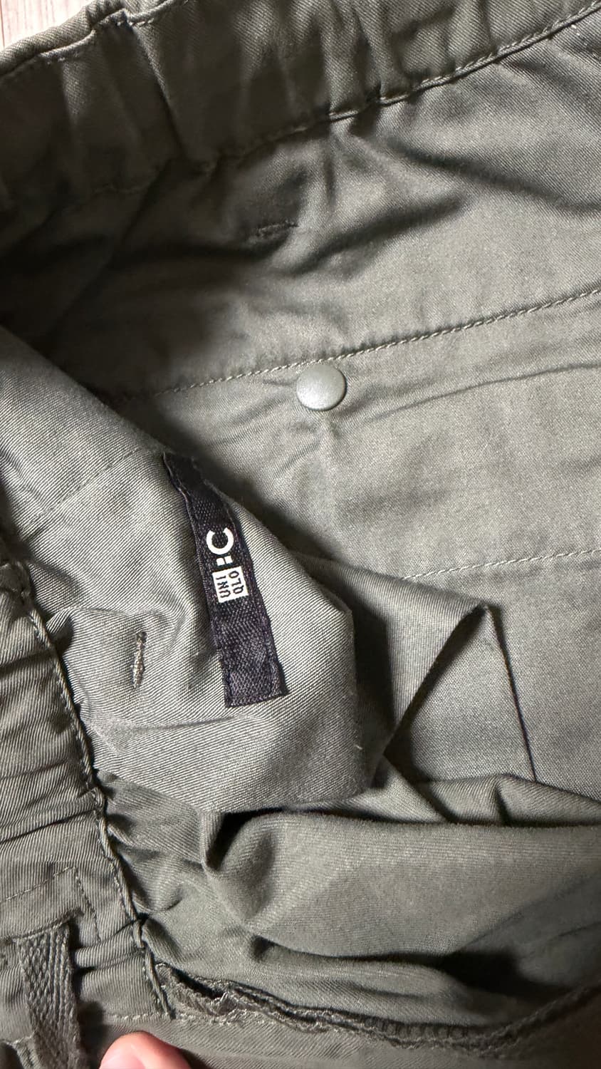 유니클로 와이드 파라슈트 팬츠 올리브색 S사이즈 상품이미지3