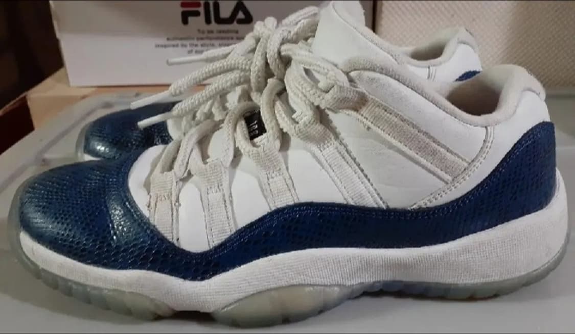 나이키 에어조던11로우 남뱀피 240 상품이미지1