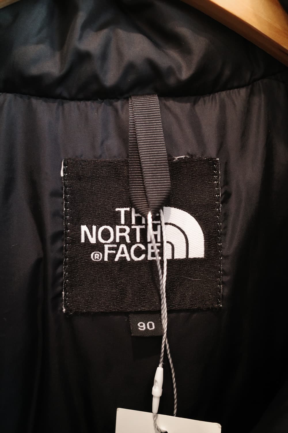 THE NORTH FACE 노스페이스 올드모델 유광 눕시 패딩 상품이미지3