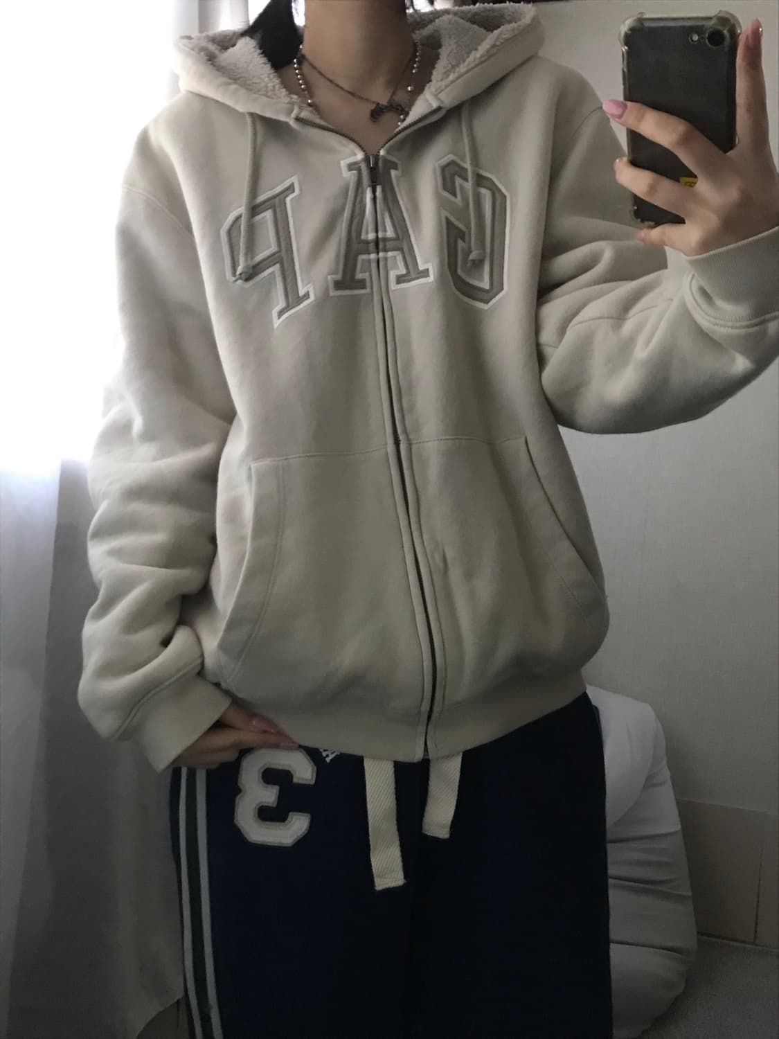 갭 아이보리 퍼후드집업 상품이미지1