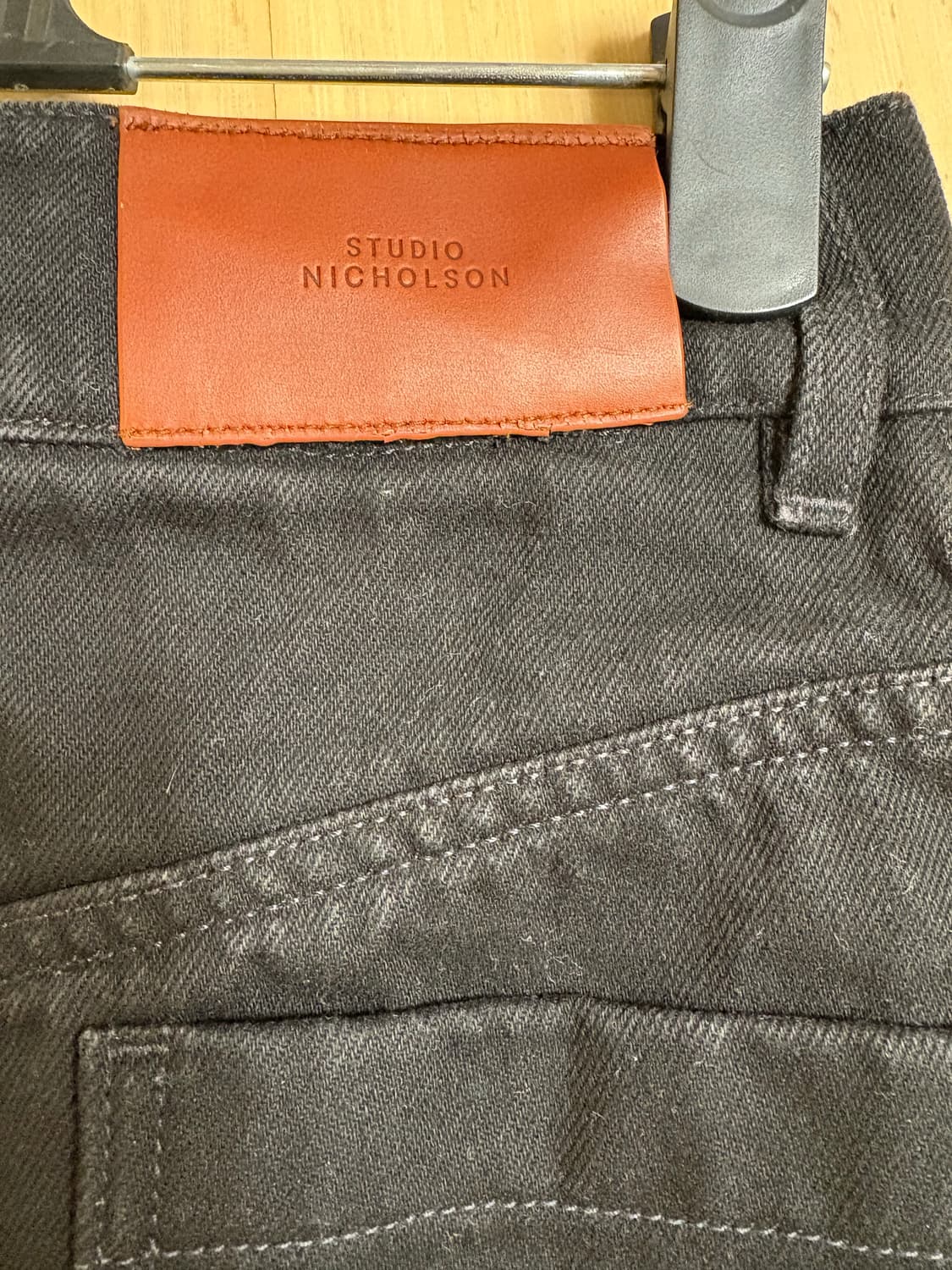 스튜디오니콜슨 블랙 데님 스커트 상품이미지3