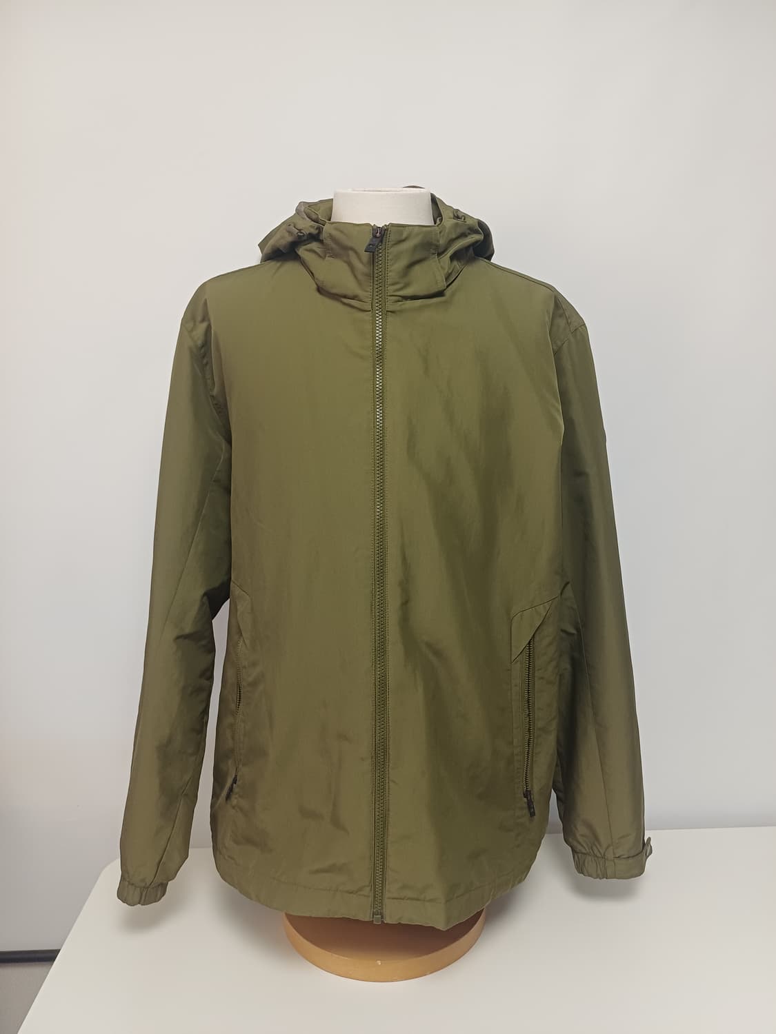 [급매/S급] 빈폴스포츠 정품 후드 바람막이 카키 (110/2XL) 상품이미지1