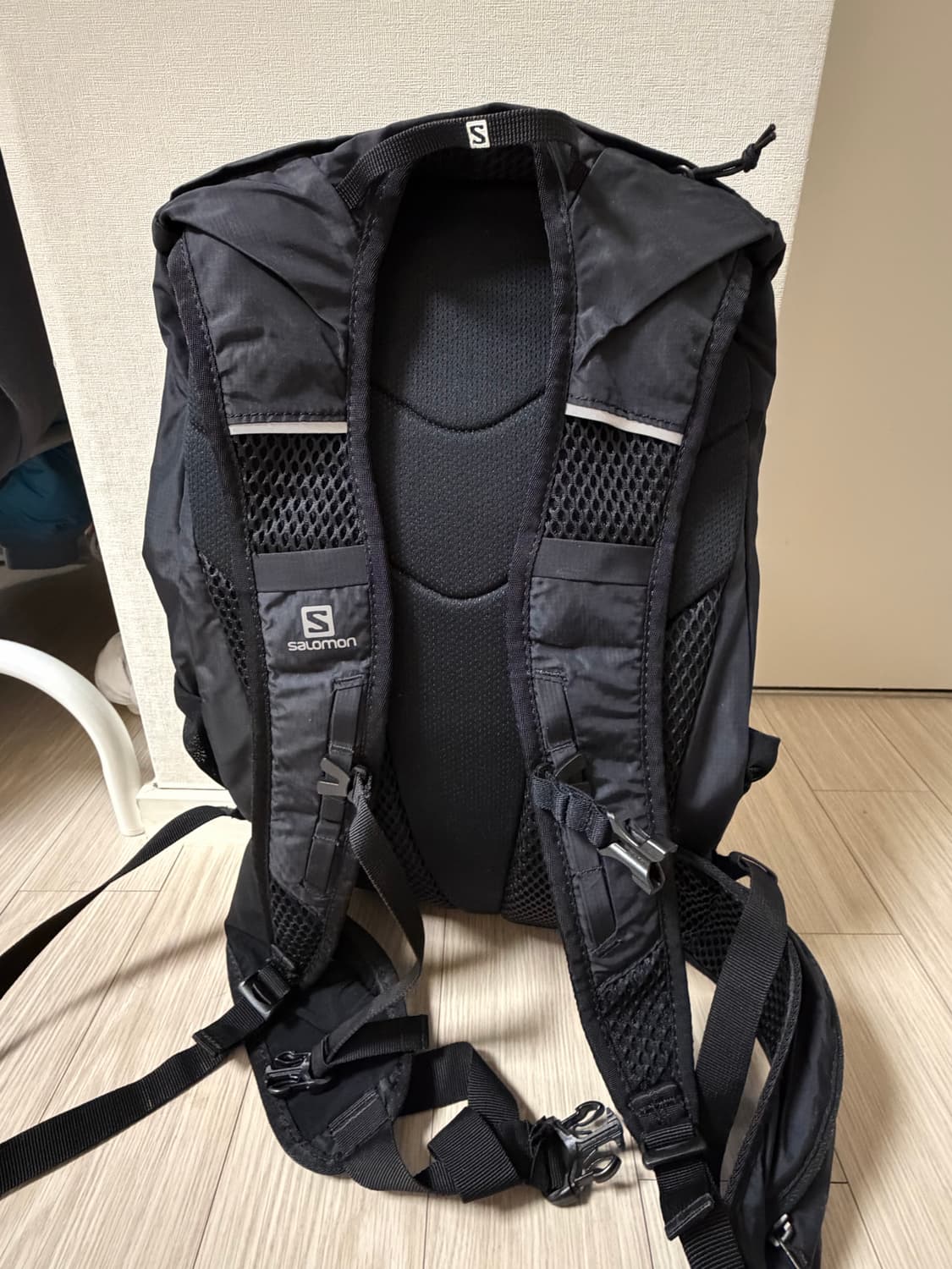 살로몬 구형로고 20L 상품이미지2