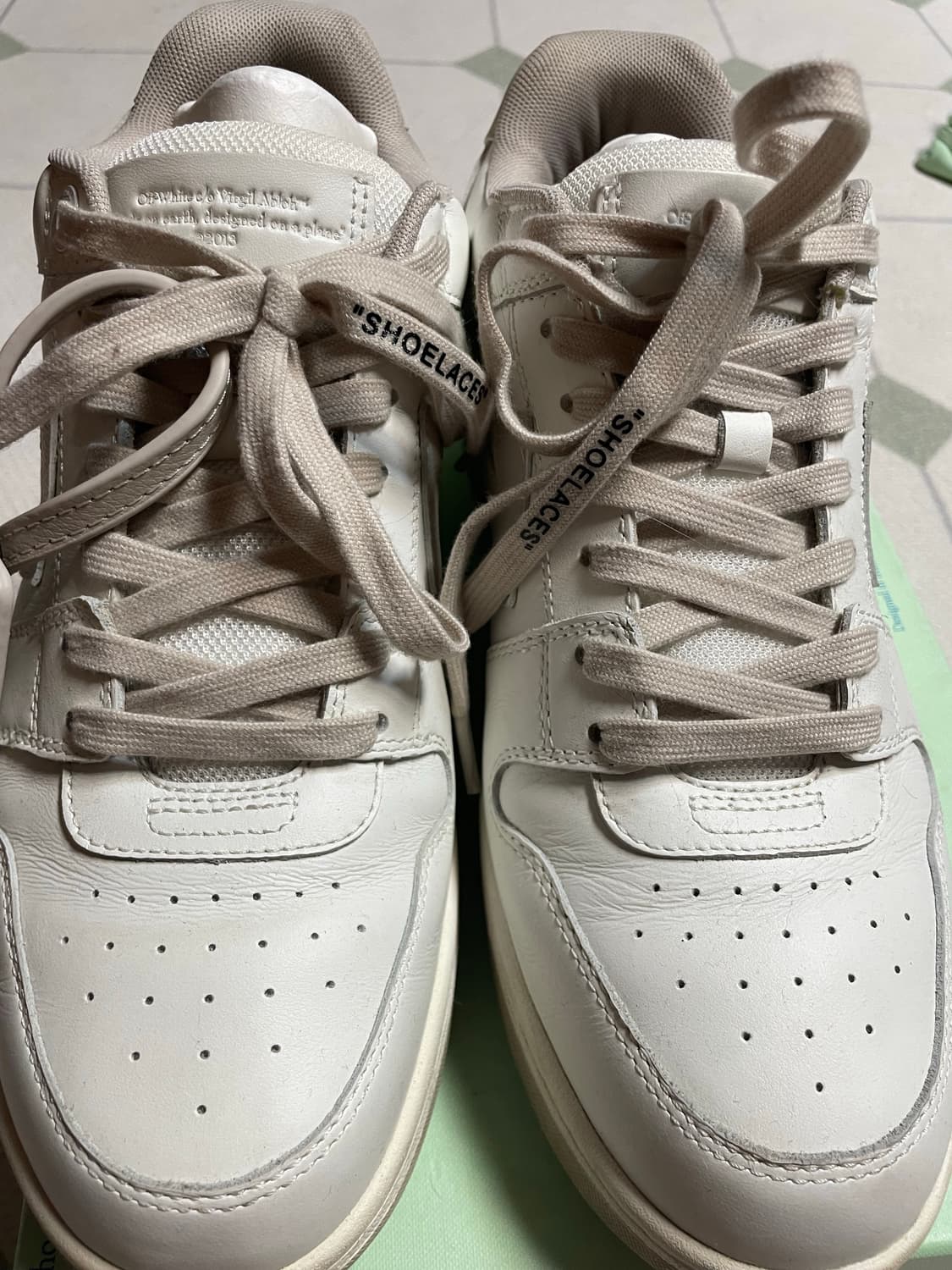 Off White -Out of office 오프화이트 아웃오브오피스 상품이미지3