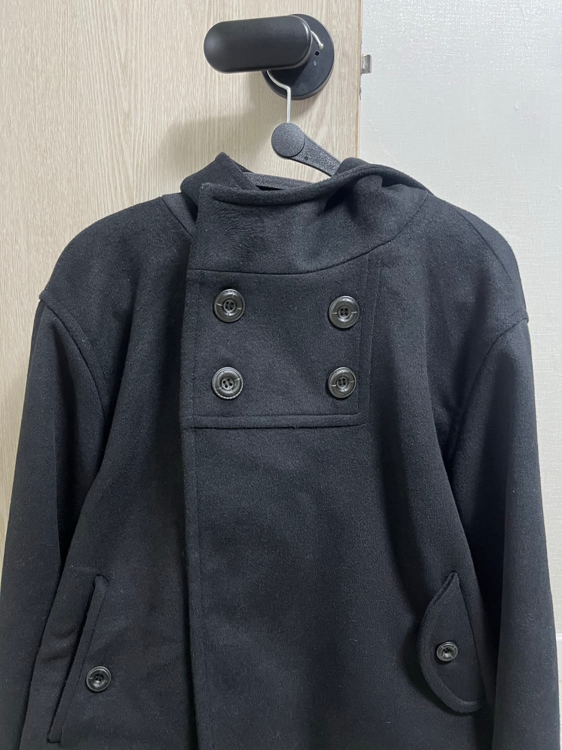오피쉬 QUAD BUTTON SHORT COAT, BLACK 상품이미지2