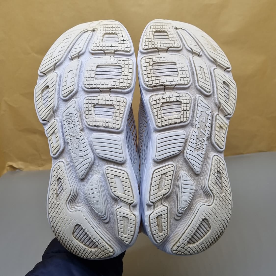 호카 오네오네 본디7 여성운동화230  상품이미지3