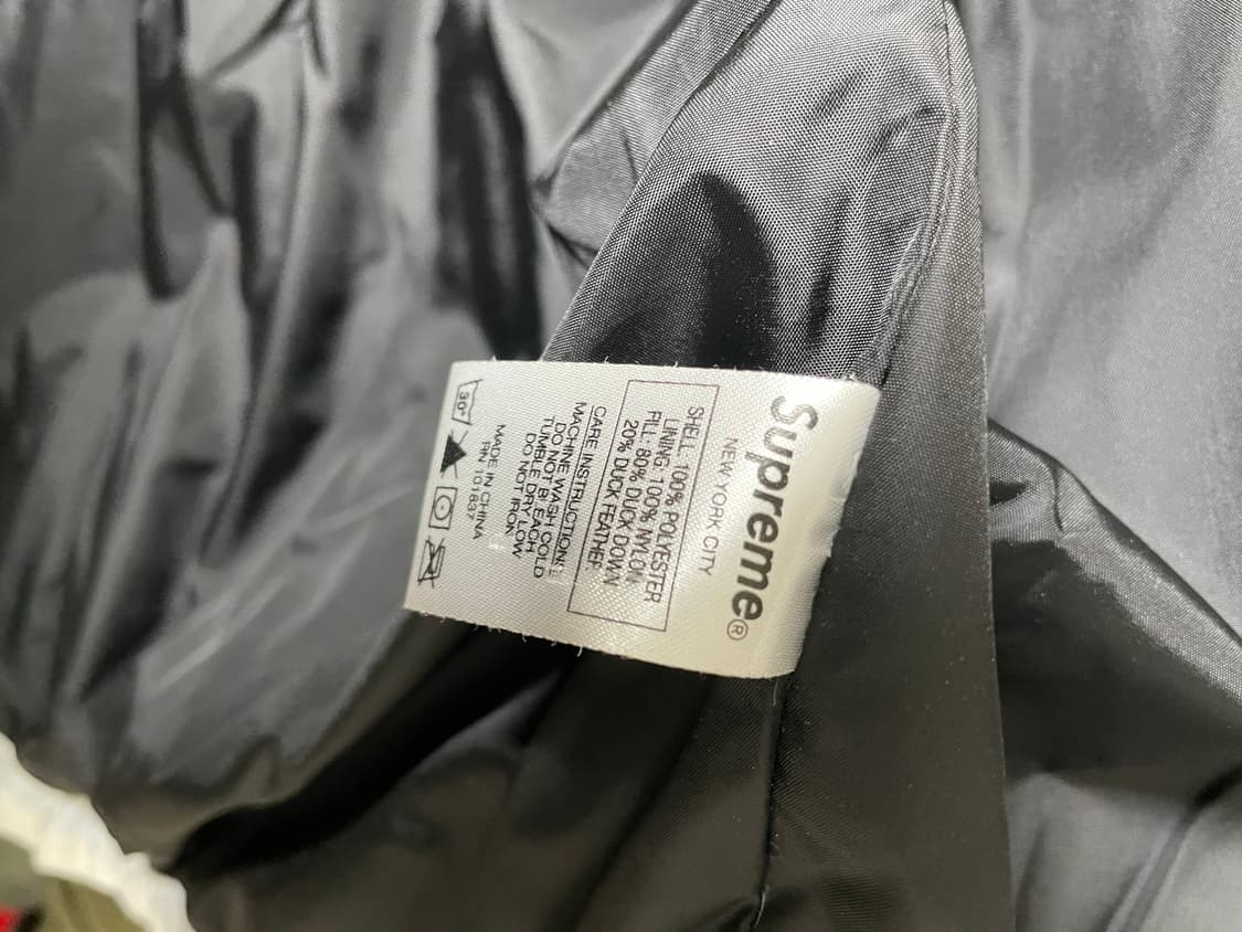 슈프림 로고 테이프 퍼피 패딩 L 상품이미지3