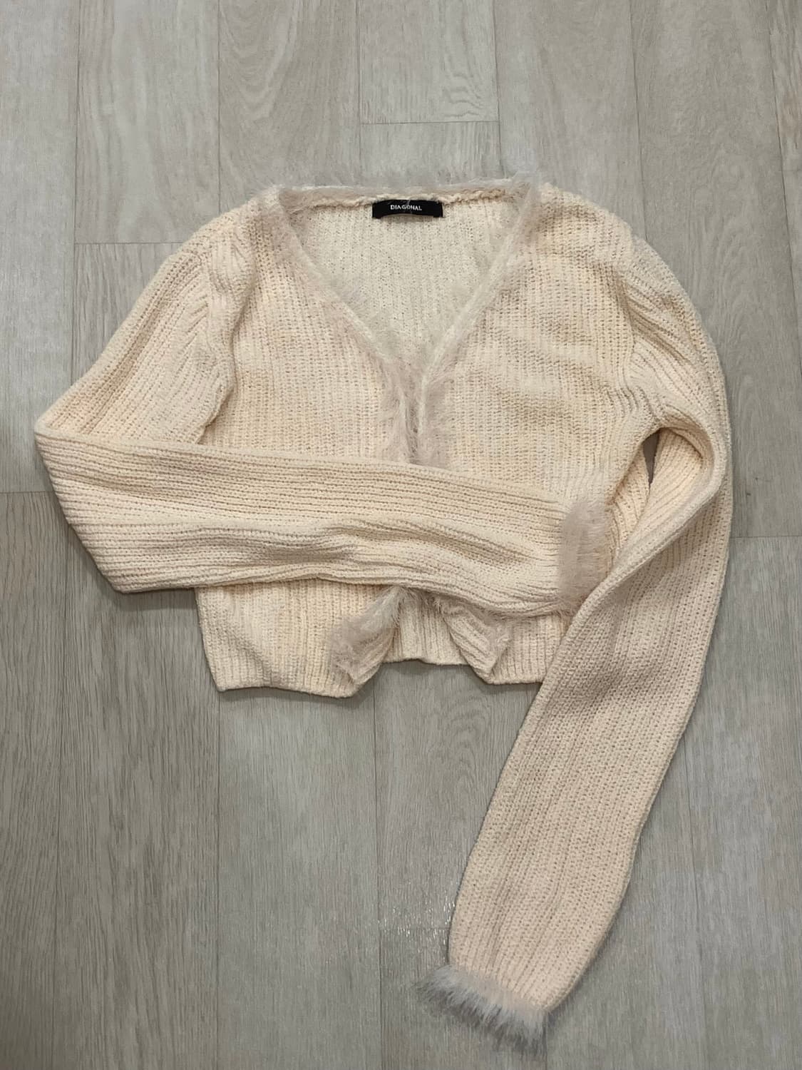 다이애그널 트리밍 퍼 가디건 상품이미지2