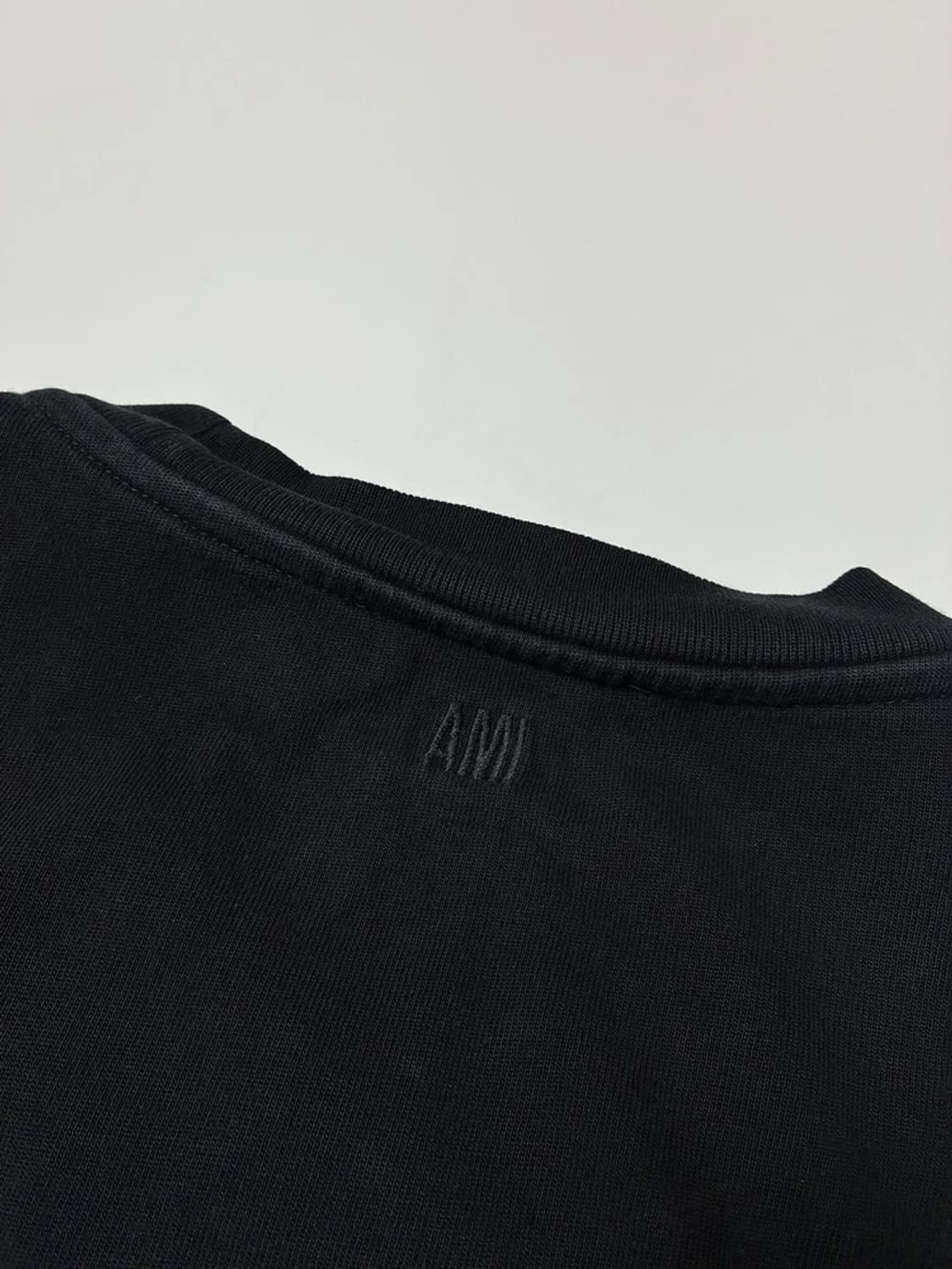 아미 AMI 스몰 하트 로고 반팔 티셔츠 PN9123 상품이미지6