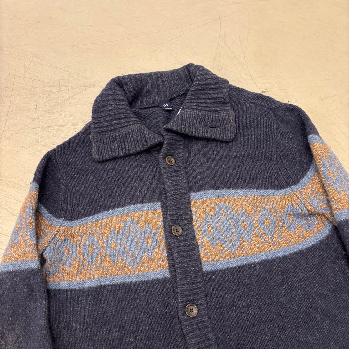 갭 패턴 네이비 니트 가디건 상품이미지2