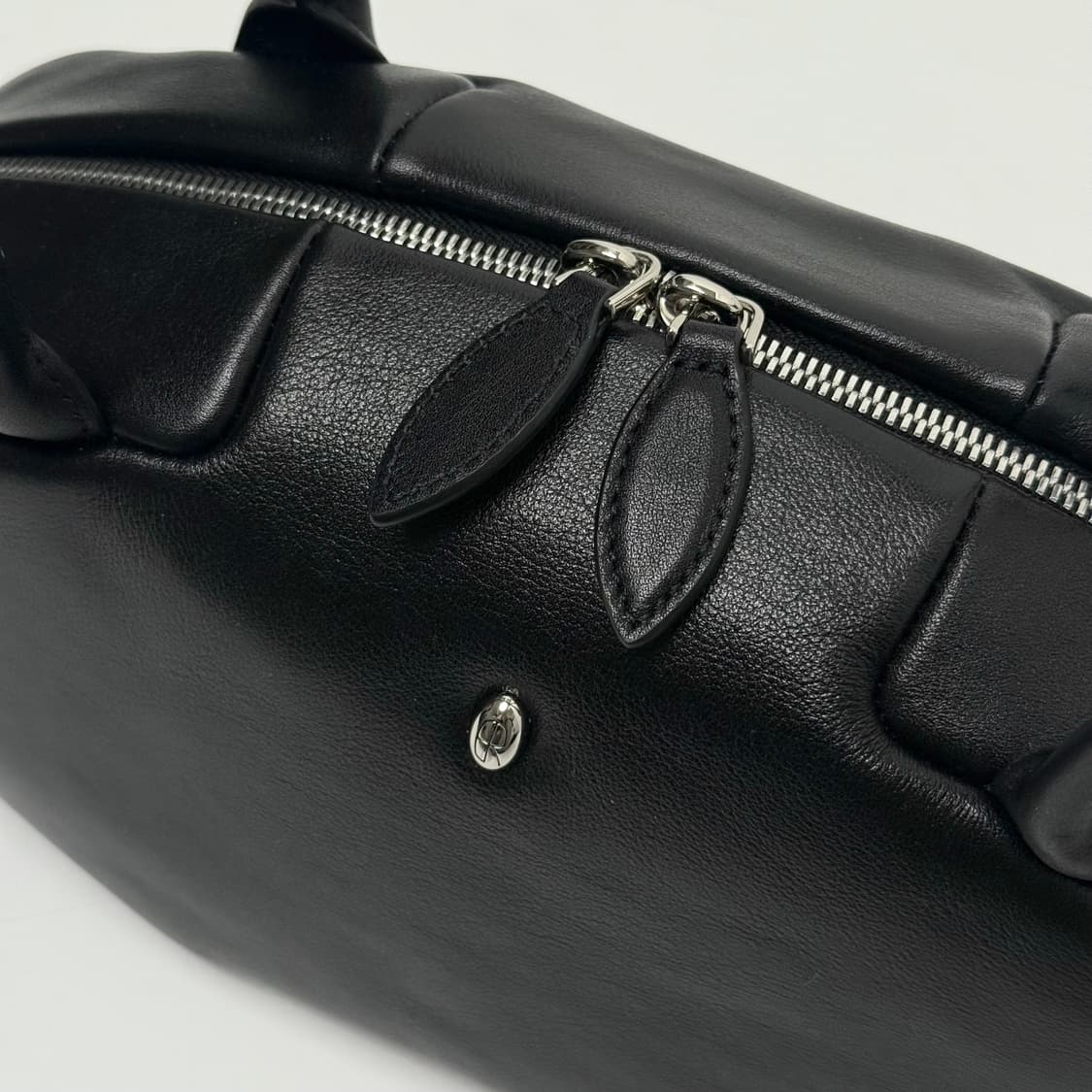 (새상품) 이랩 EEREP 오발 숄더백 블랙 상품이미지4